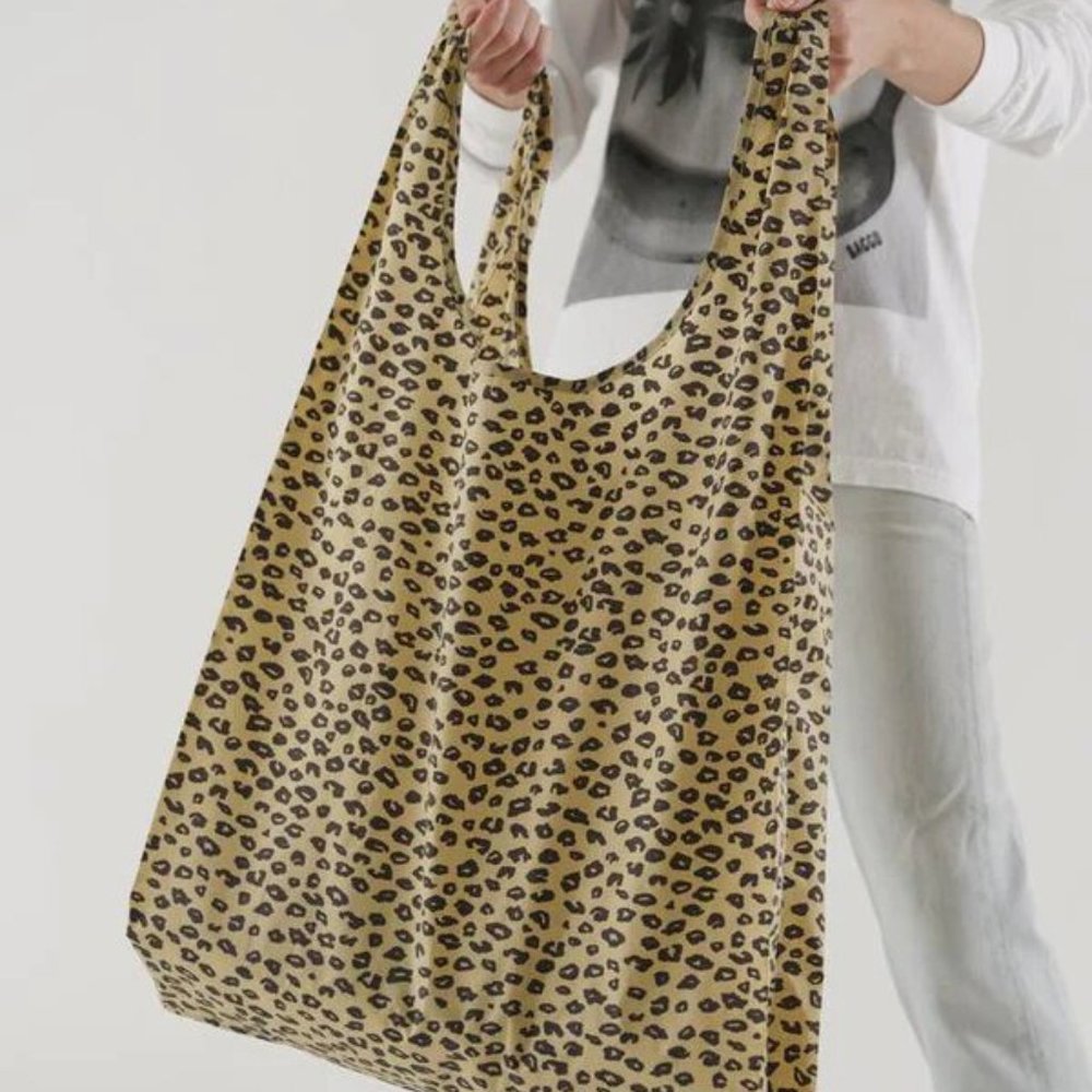 NWOT Big Baggu - Honey Leopard